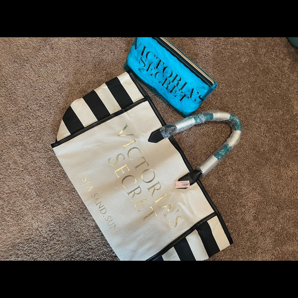 Vs tote and makeup bag set with matching towel